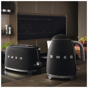 Smeg KLF03BLMEU Nero Opaco 50's Style Bollitore 1,7 litri 7 Tazze Soft Opening AutoOFF 100°C