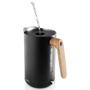 Eva Solo Bollitore Elettrico Nordic Kitchen 1.5L Black Acciaio Inossidabile Manico Rovere Oliato