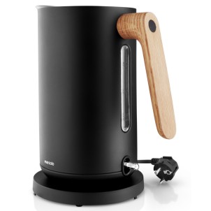 Eva Solo Bollitore Elettrico Nordic Kitchen 1.5L Black Acciaio Inossidabile Manico Rovere Oliato