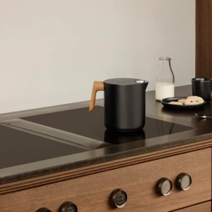 Eva Solo Bollitore 1L Nero per Piani Cottura Induzione Gas Vetroceramica Elettrico