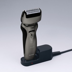 Panasonic ES-RW33-H503 Rasoio 2Lame MotoreLineare BaseRicarica WetDry