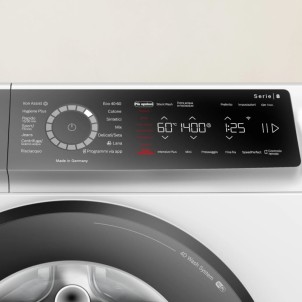 Bosch WGB24400IT Lavatrice 60cm 9Kg 1400giri 4D-WS IronAssist MiniLavaggio AntiMacchie:16 Serie8