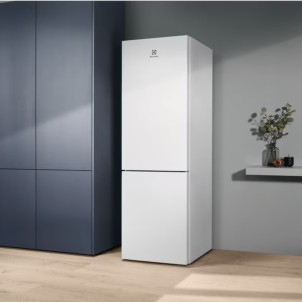Electrolux LNT5ME32W1 Bianco Frigorifero Combinato 186x60 NoFrost Maniglie Integrate