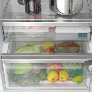 Siemens KG39NAIBT Inox Frigorifero Combinato 203x60 NoFrost 2x hyperFresh Metal Backwall Display Maniglie iQ500