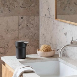 Eva Solo Citadel Soap Dispenser Black 0,25L Distributore di Sapone Plastica e Acciaio Verniciato a Polvere