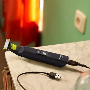 Philips QP6542/15 RegolaBarba e Corpo OneBlade PRO 360 Rade Rifinisce Regola 0.4-10mm 14step R1h/A90m