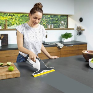 Karcher WV 6 Plus Aspira Gocce Lavavetri Bocchetta 28 cm Autonomia 100 min Flacone Spray Panno Microfibra