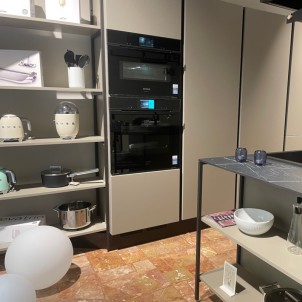 Mobilegno Cucina Laccato Opaco Visone Isola Piano Atlasplan Nero Marquinia Silk Cappa Sospesa Falmec