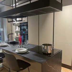 Mobilegno Cucina Laccato Opaco Visone Isola Piano Atlasplan Nero Marquinia Silk Cappa Sospesa Falmec