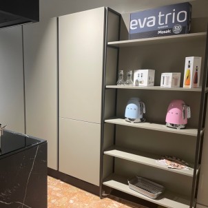 Mobilegno Cucina Laccato Opaco Visone Isola Piano Atlasplan Nero Marquinia Silk Cappa Sospesa Falmec