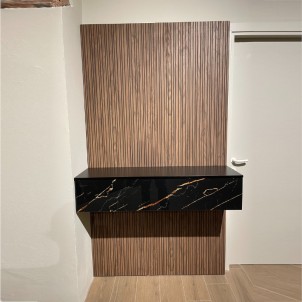 Favero Boiserie Noce Streep con Contenitore Sospeso Ribalta Nero Frontale Vetro Marquinia Gold L120xA218cm