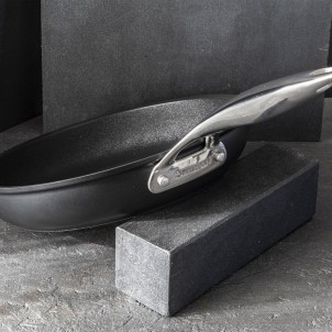 Barazzoni Black Titan Pro Padella 24cm 1,8L Alluminio Rivestitimento Antiaderente 5 Strati Gas Elettrico Induzione