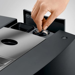 Jura J10 Piano Black Macchina Caffè Automatica 42 Specialità Fredde Dolci Calde Sweet Foam Macina Caffè P.A.G.2+ Touch 4,3"