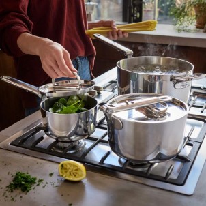 Joseph Joseph Space Steel Set di 3 Pentole 15-19-23 cm Inox Manico Pieghevole Coperchi x Gas Elettrico Induzione Forno