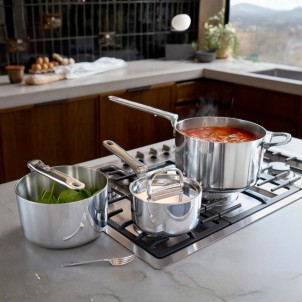 Joseph Joseph Space Steel Set di 3 Pentole 15-19-23 cm Inox Manico Pieghevole Coperchi x Gas Elettrico Induzione Forno
