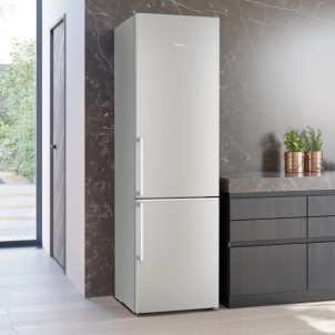 Siemens KG39NAIAU Inox Frigorifero Combinato 203x60 NoFrost 2x hyperFresh Metal Backwall Display Maniglie iQ500