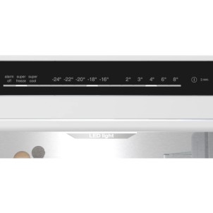 Siemens KG39NAIAU Inox Frigorifero Combinato 203x60 NoFrost 2x hyperFresh Metal Backwall Display Maniglie iQ500